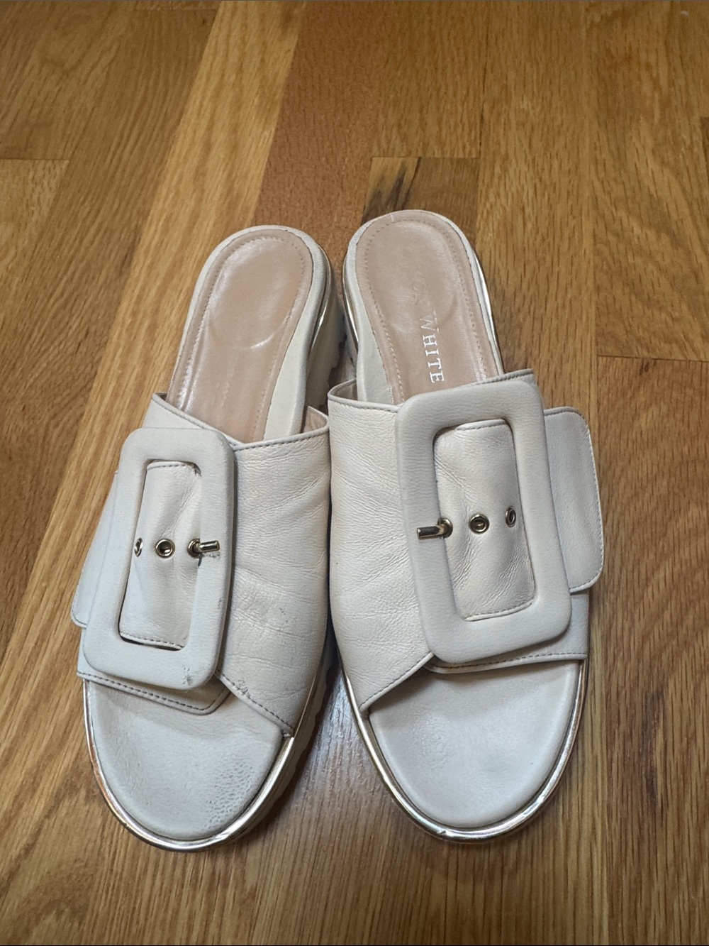 Ron White -Women’s Cream Leather Buckle Slide Mules